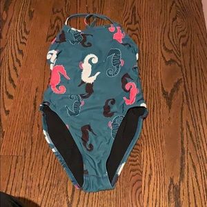 Seahorse One Piece Jolyn